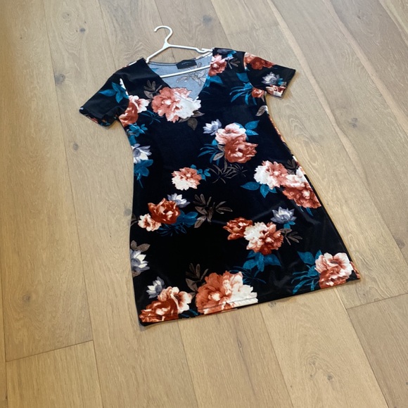 Workhall velvet dress - Picture 3 of 4